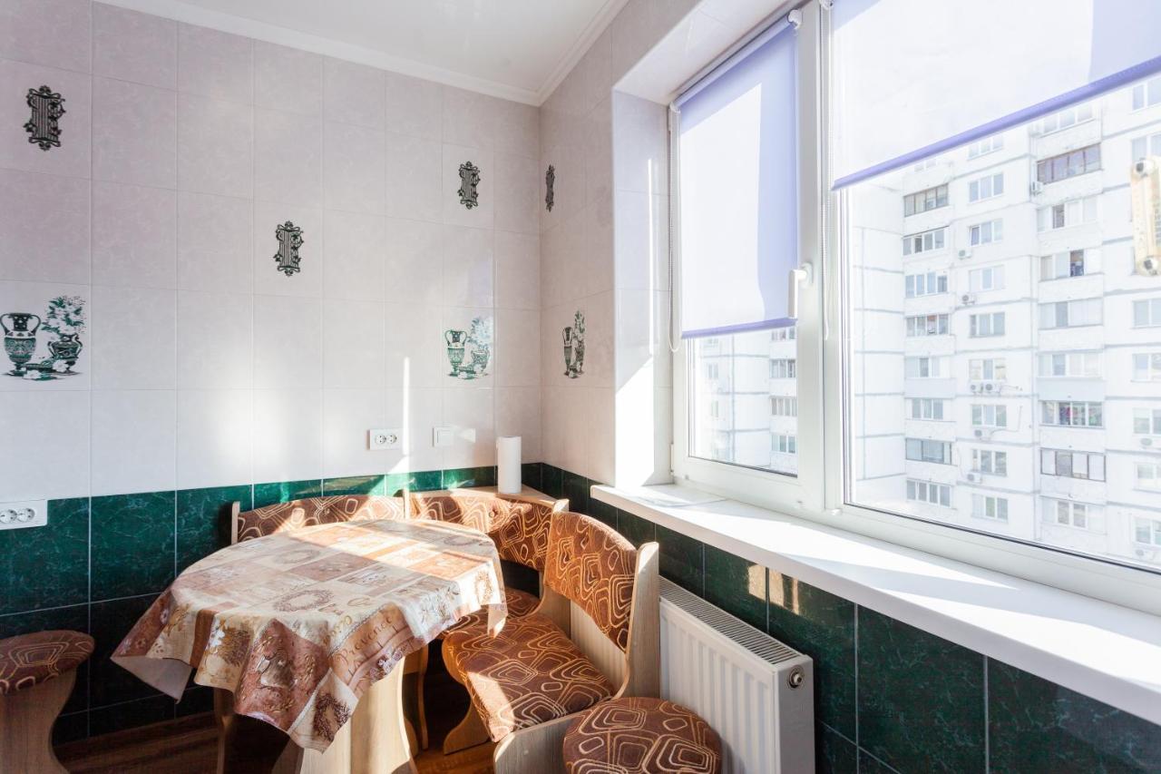 Квартира Біля Трц "Dream Town 2" Kiev Buitenkant foto